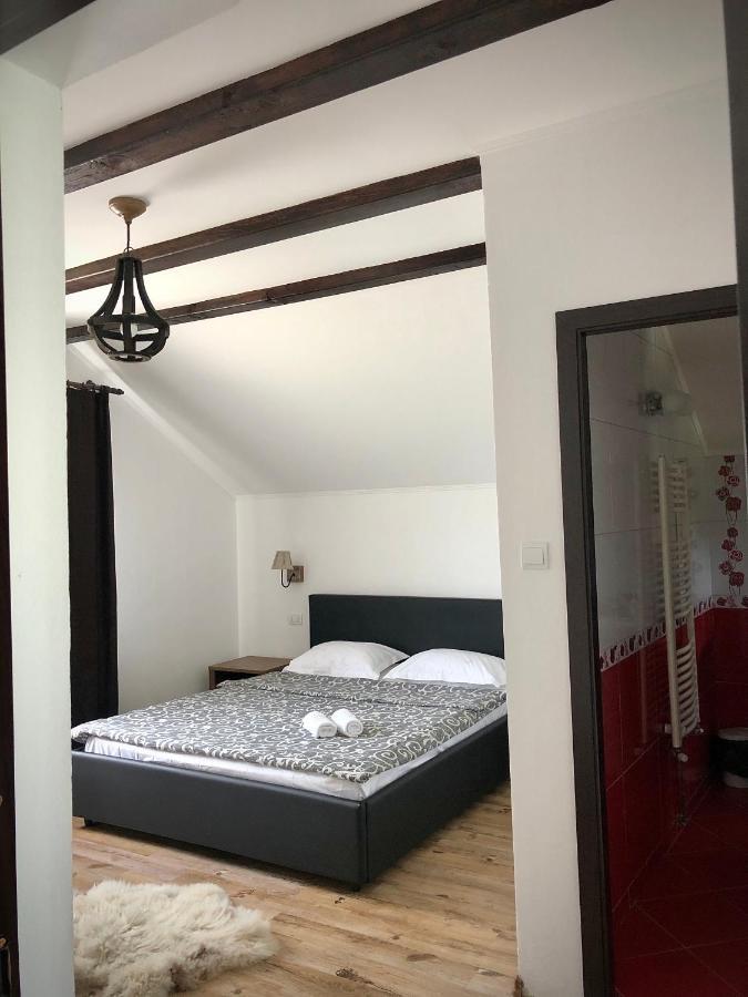 Casa Paunescu Milostea Esterno foto